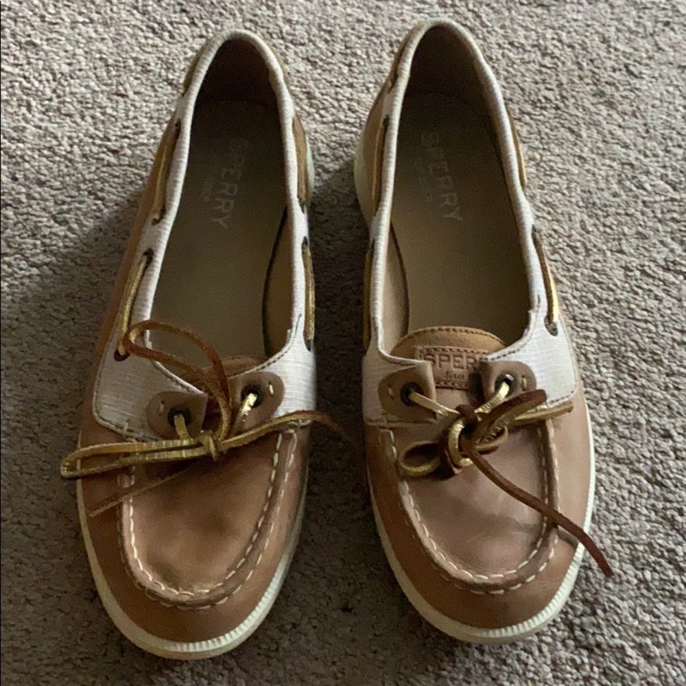 Sperry slip on boat shoes